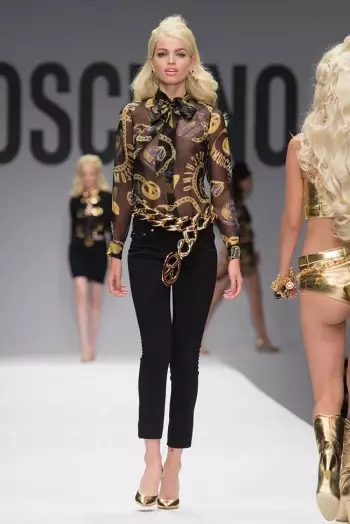 Lumea Barbie lui Moschino pentru primăvara 2015