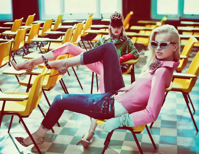 Daphne Groeneveld, Bette Franke & Frida Aasen går tillbaka till skolan för DSquared2:s höstkampanj 2012 av Mert & Marcus