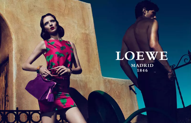 მარიაკარლა ბოსკონო Loewe 2011 წლის გაზაფხულის კამპანიისთვის Mert & Marcus-ისთვის