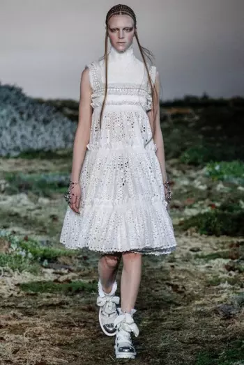 Alexander McQueen syksy/talvi 2014 | Pariisin muotiviikko