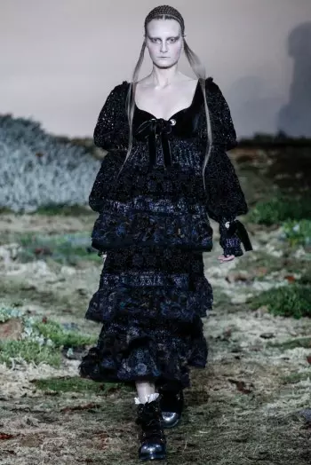 Alexander McQueen Hierscht/Wanter 2014 | Paräis Fashion Week