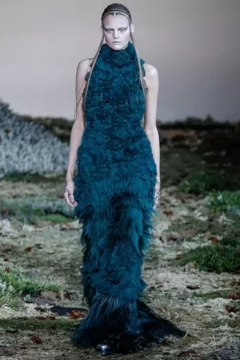 Alexander McQueen jeseň/zima 2014 | Parížsky týždeň módy