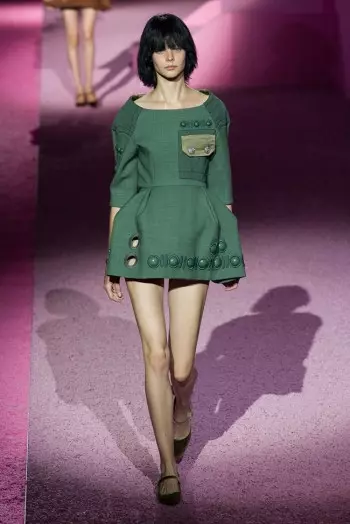 Marc Jacobs 为 2015 年春季打造酷炫制服