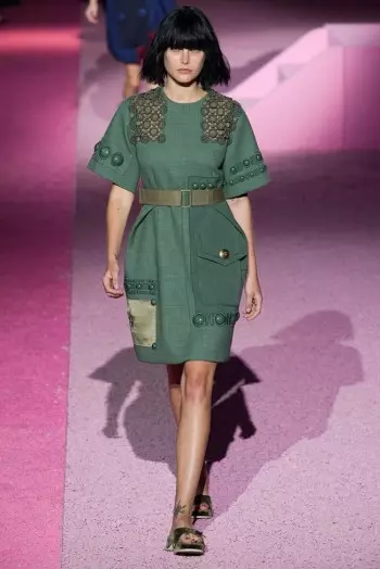 Marc Jacobs Anogadzira Unifomu Kutonhorera kweChirimo 2015