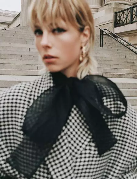 Edie Campbell míří do města v podzimních stylech Zary