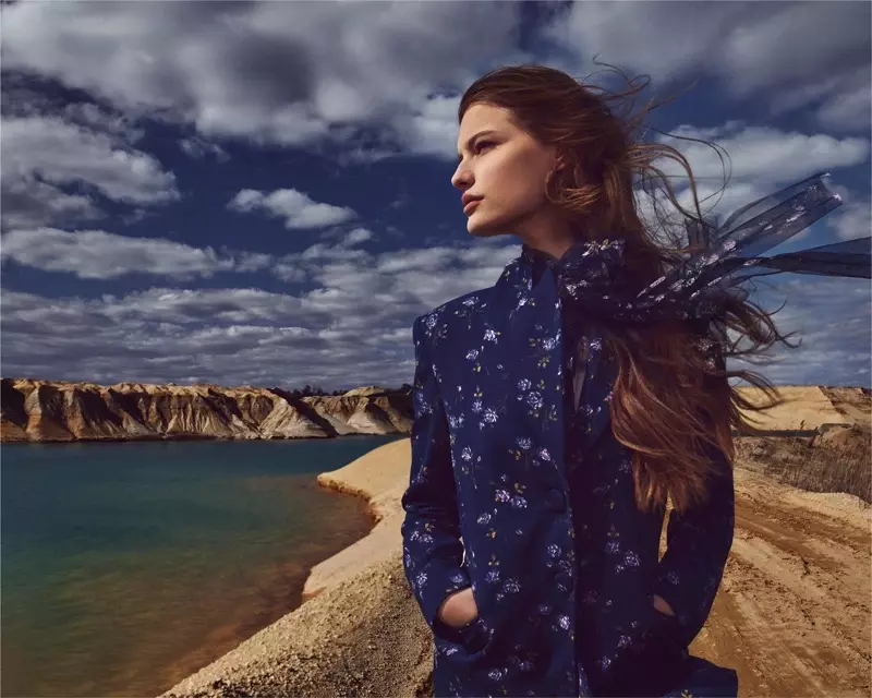 Unha imaxe da campaña publicitaria do outono de 2018 de Blumarine