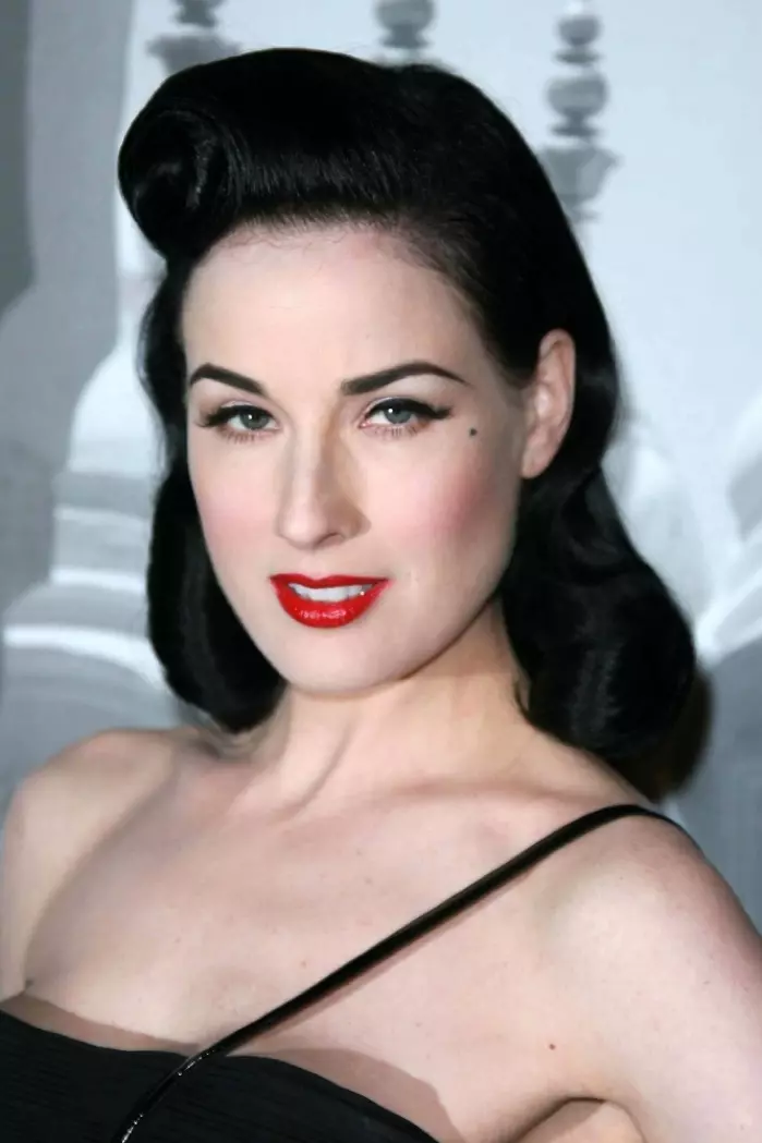 Dita Von Teese Rockabilly hairstyle