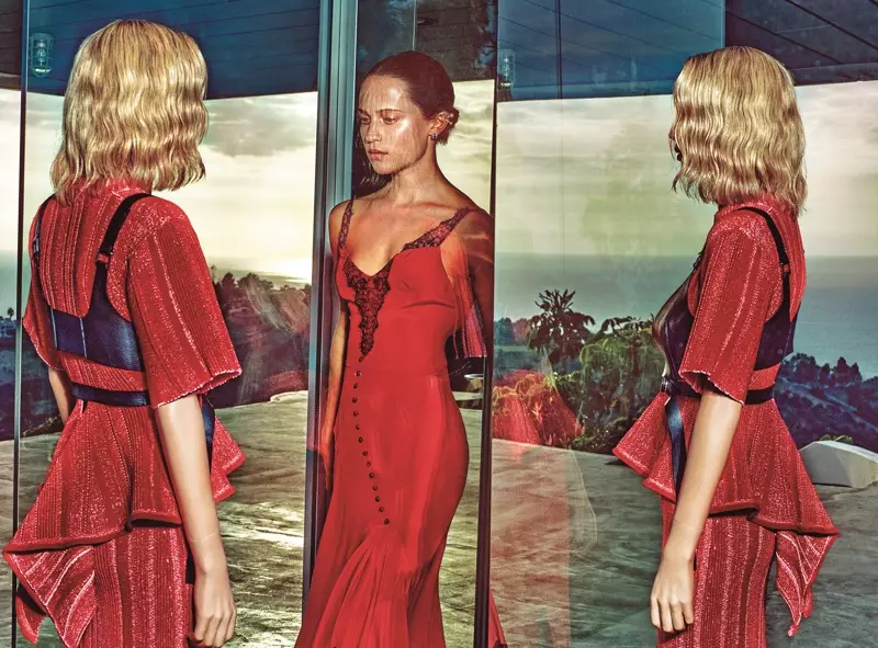 නිළිය Alicia Vikander රතු Olivier Theyskens ඇඳුමෙන් පෙනී සිටියි