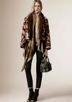 Vea la colección Pre-Fall 2015 de Burberry