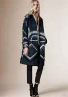 Guarda la collezione Pre-Fall 2015 di Burberry