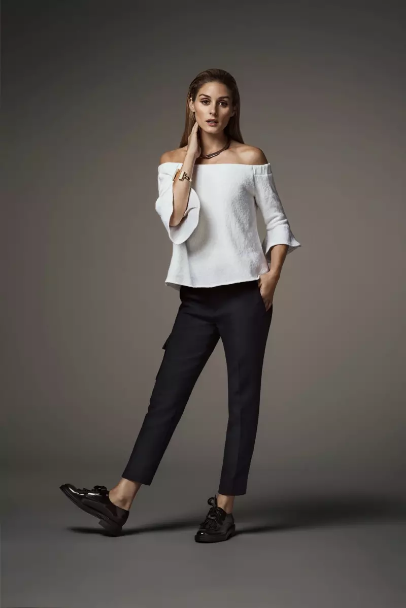 Banana Republic Pa-ni-sholder ruffle Top ati Heritage Cargo Crop Pant