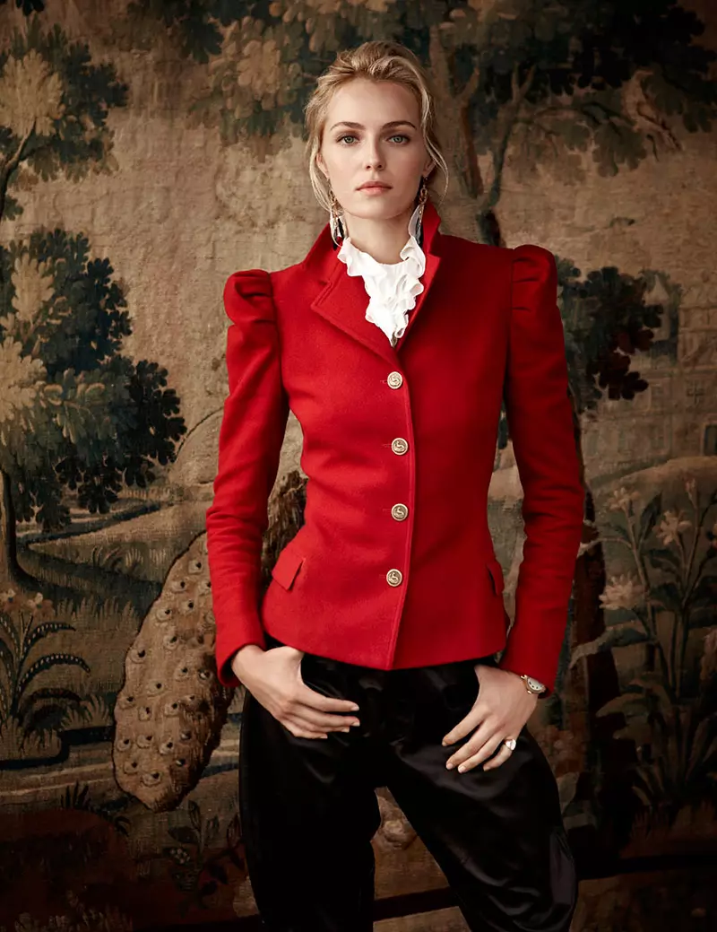 Valentina Zelyaeva A Ralph Lauren Holiday 2013 hirdetéseinek főszereplője