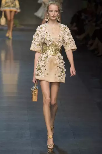 Dolce & Gabbana باھارى 2014 | مىلان مودا كىيىم ھەپتىلىكى