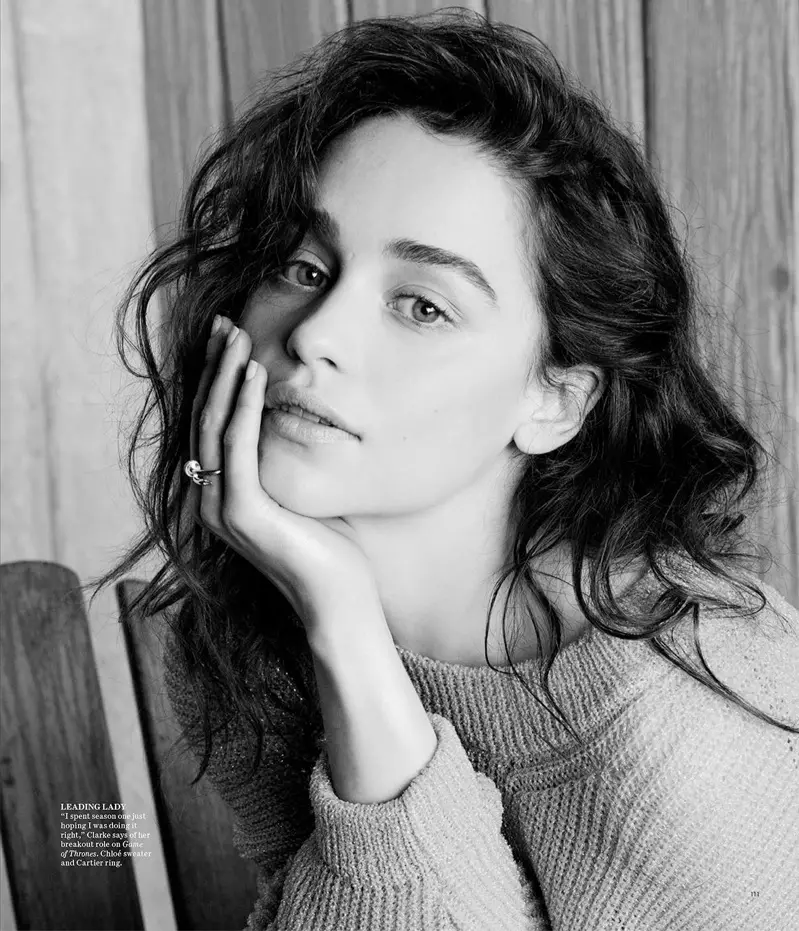 Emilia Clarke és Easy Breezy a la sessió de fotos per a WSJ