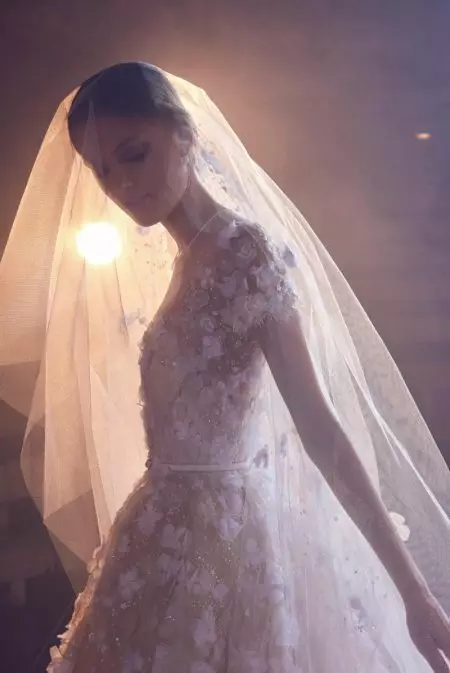 Elie Saab Bridal dia nikasika ny sehatra ho an'ny fararano 2018