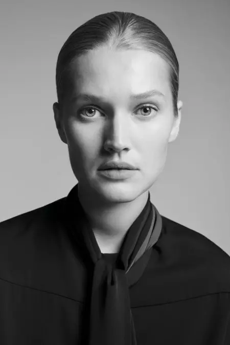 Toni Garrn загвар өмсөгчдийн BOSS 'Made in Germany' кампанит ажилд шаардлагатай зүйлс