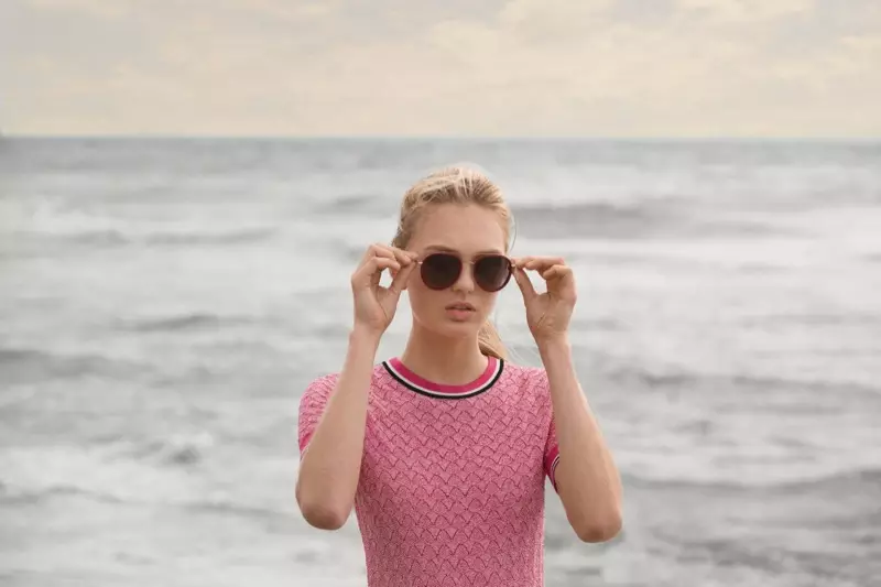 Pagpunta sa beach, si Romee Strijd ay nagsusuot ng magagarang frame para sa Hugo Boss Summer of Ease 2018 campaign