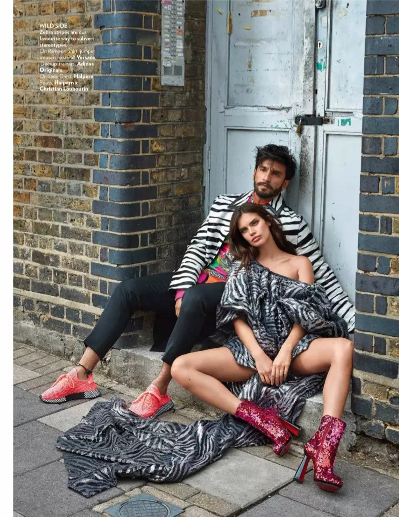 Sara Sampaio posa em estilo statement para a Vogue India