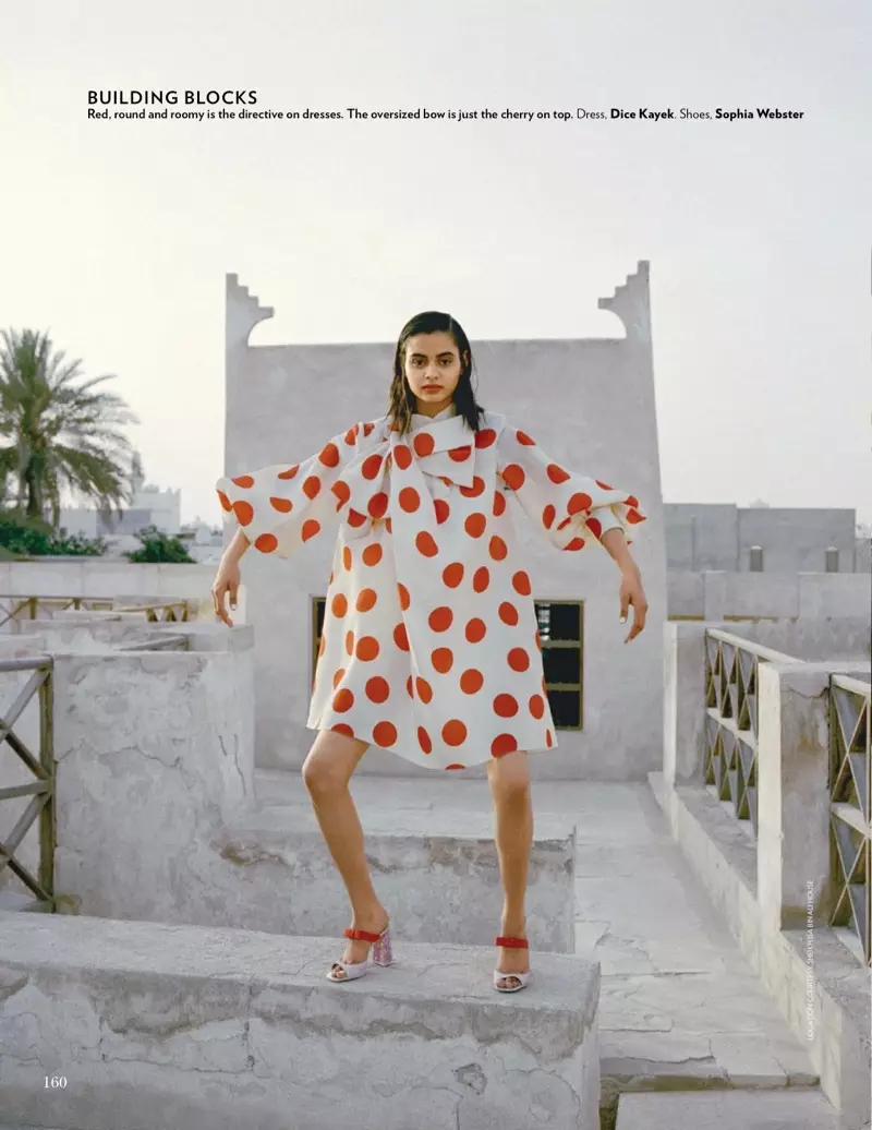 Kiyara poseert in stippenprints voor Vogue India