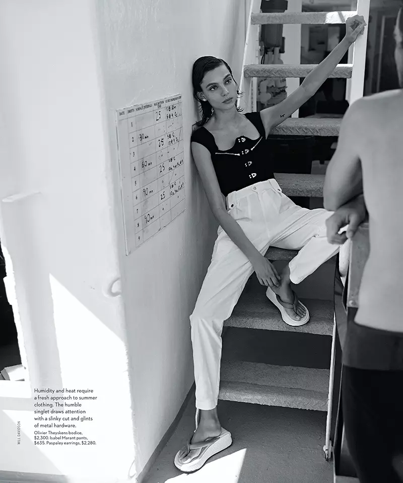 Charlee Fraser preia stilurile maritime pentru Vogue Australia