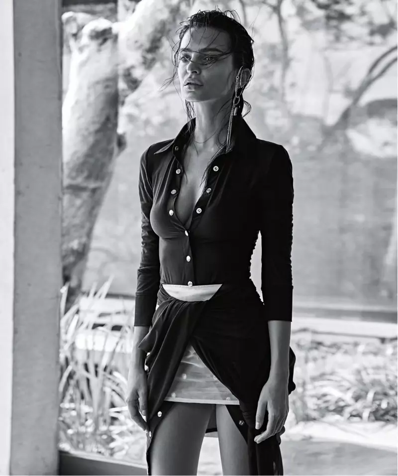 Emily Ratajkowski dia naka sary tao amin'ny Vogue Australia