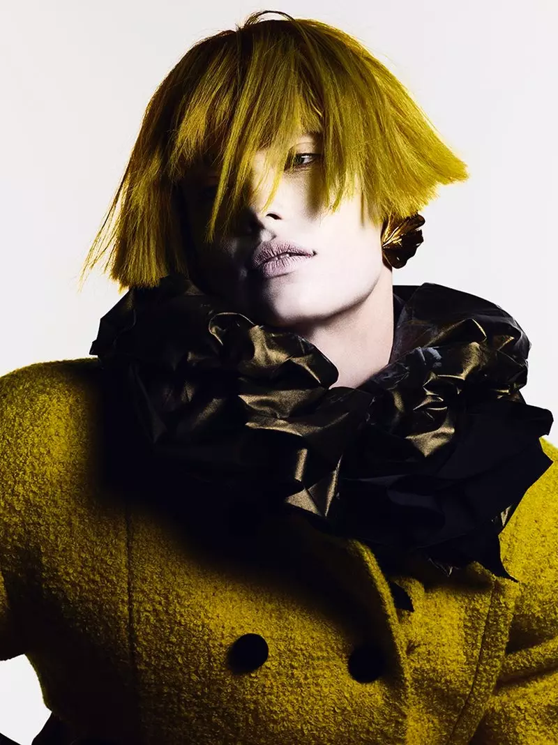 漢娜弗格森在《Vogue》俄羅斯版《彩虹美人》中驚艷亮相