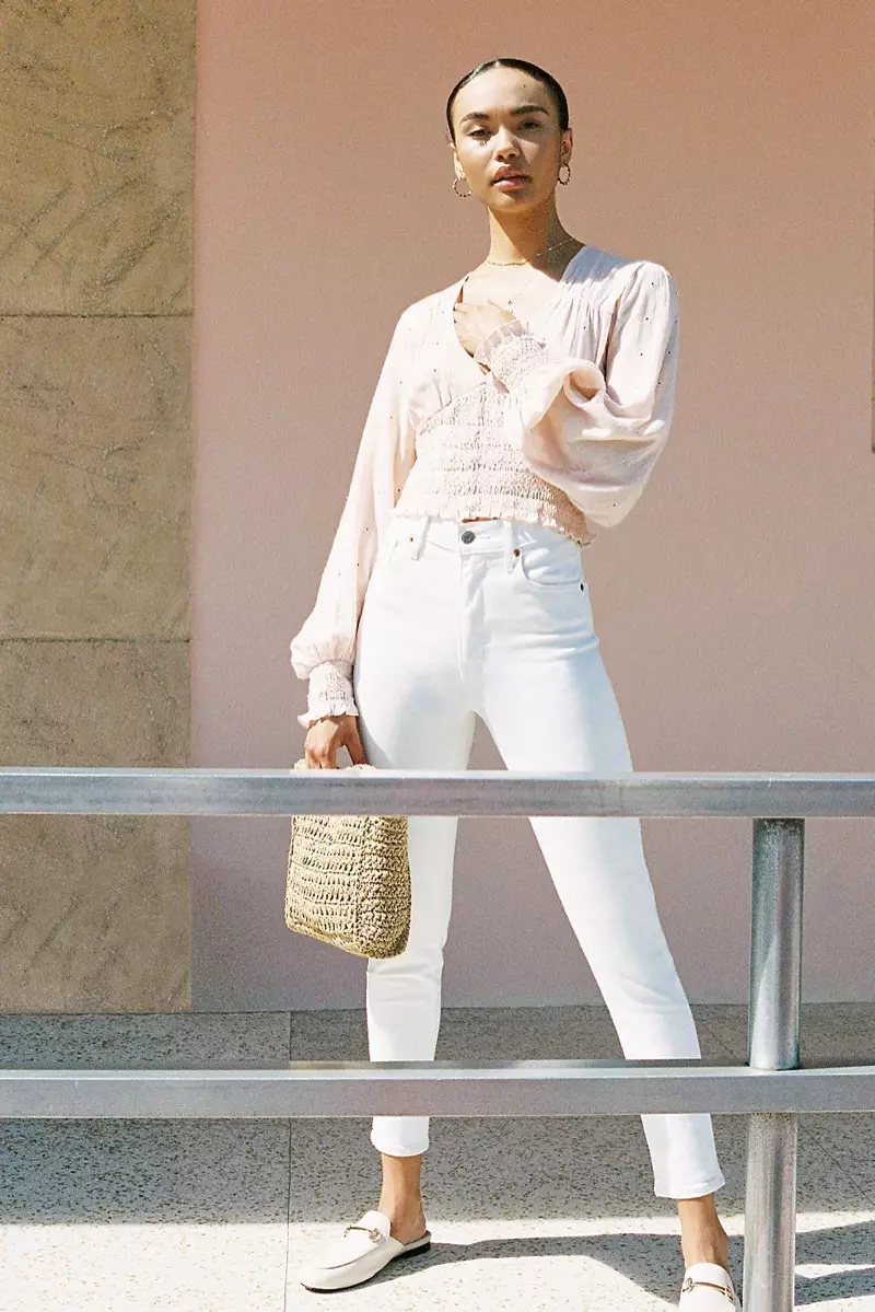 Free People Smocked in Love Pusero, Levi's Wedgie Icon High Rise Jean ja Dreamland Straw Clutch