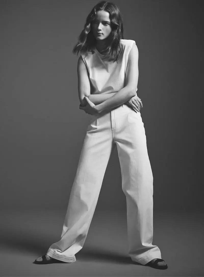 Vestida de branco, Anna de Rijk modela os estilos primaverais de Massimo Dutti
