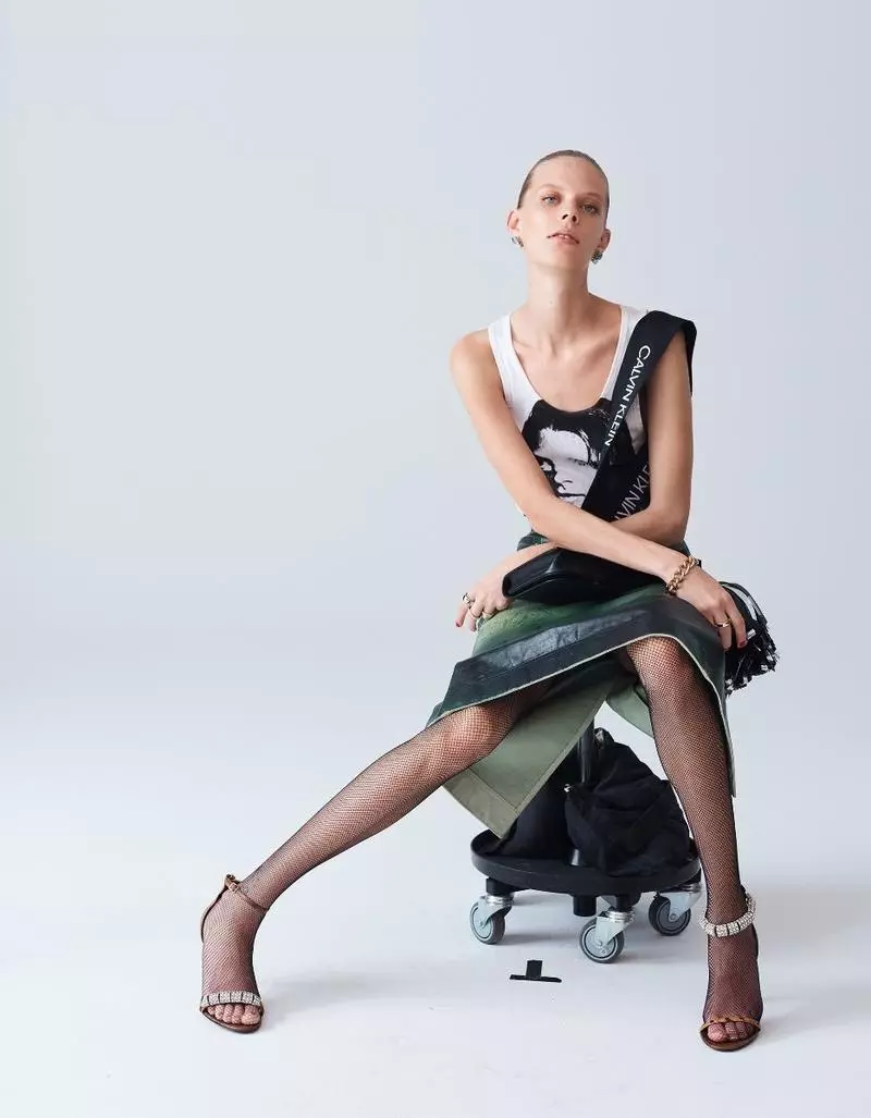 Lexi Boling pozira u Statement gornjoj odjeći za Vogue Mexico