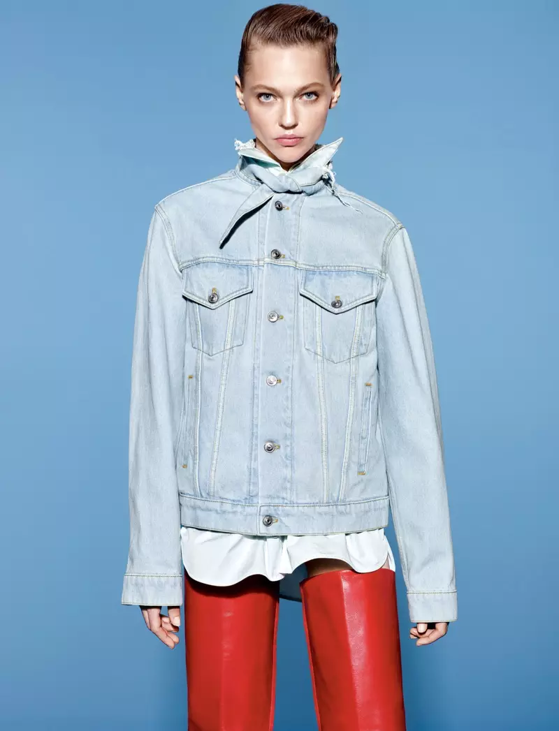 Sasha Pivovarova modela denim de la nova temporada a Vogue Xina