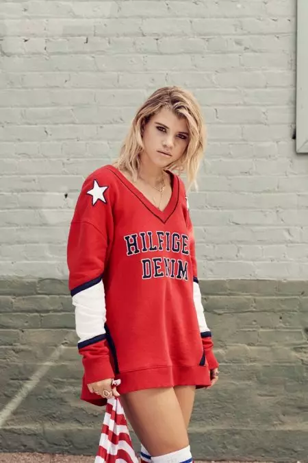 Sofia Richie waa Gabadh California ah oo ku jirta Ololihii ugu dambeeyay ee Tommy Hilfiger Denim