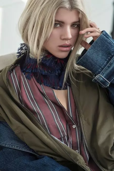 Sofia Richie posa en Cool Girl Looks para Vogue Me