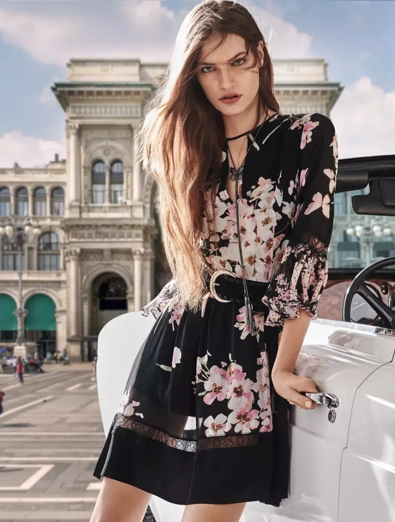 Twinset представляет цветочные принты в своей рекламной кампании весна-лето 2019
