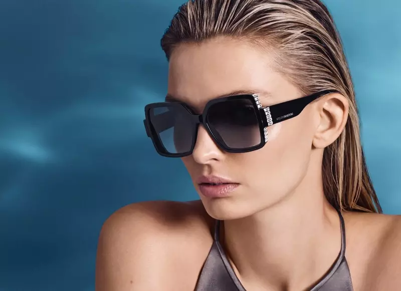 Carola Remer trägt eine Frühjahrsbrille 2019 von Atelier Swarovski