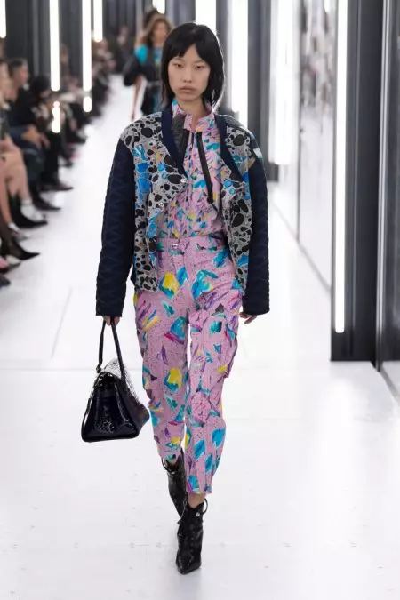 Luis Vuitton 2019-njy ýylyň bahary üçin Sci-Fi Chic-a gidýär