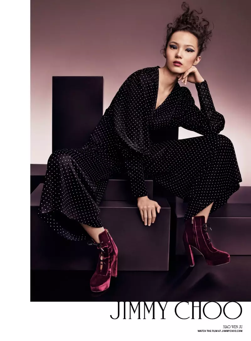 Jimmy Choo च्या शरद ऋतूतील 2016 च्या मोहिमेमध्ये Xiao Wen Ju कलाकार आहेत