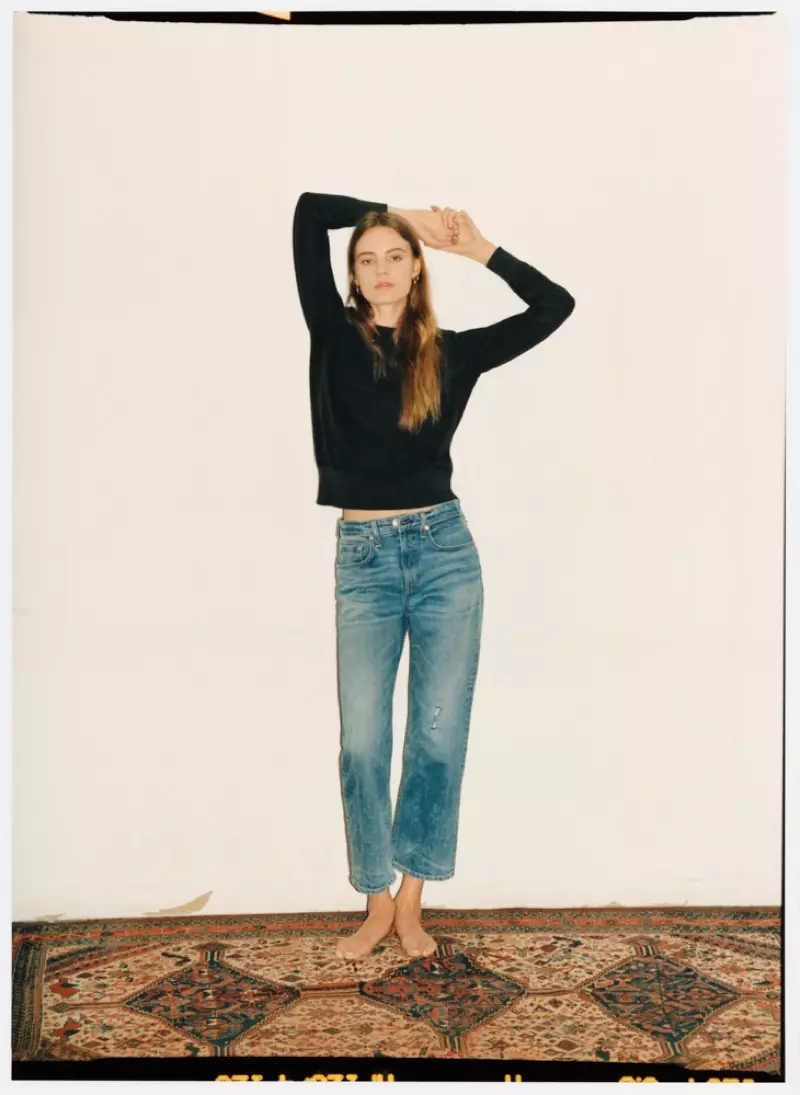 Tilda Lindstam, Rag & Bone bahar 2019 denim giyiyor