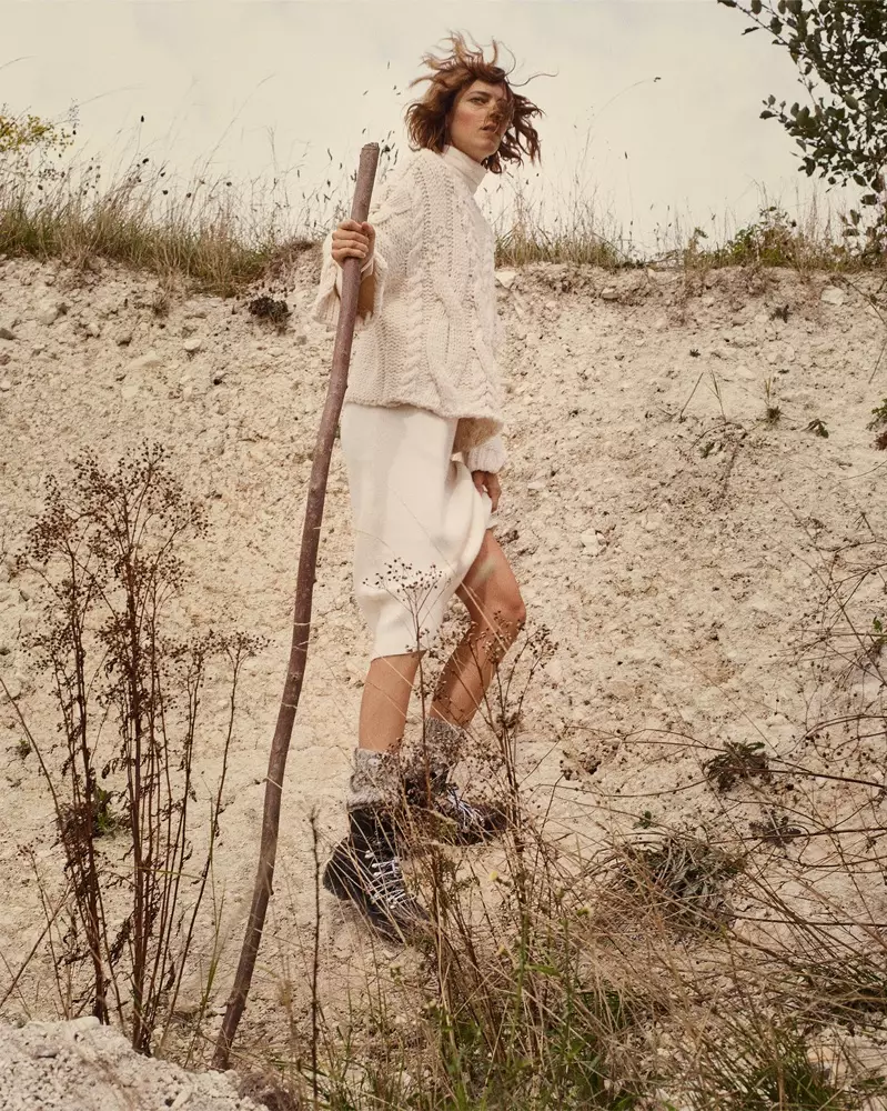 Freja Beha Erichsen mallit Zara Braided Cable Knit Sweater, Long Knit Dress, Soft Feel Sweater ja Retkeilykengät