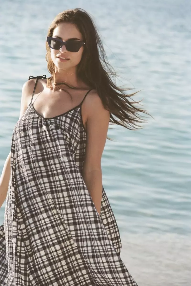 Solid & Striped'den Robin Holzken ekose maksi elbise modelleri