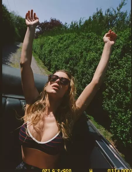 Hannah Ferguson, Solid & Striped x RE/Done Swim으로 길을 걷다