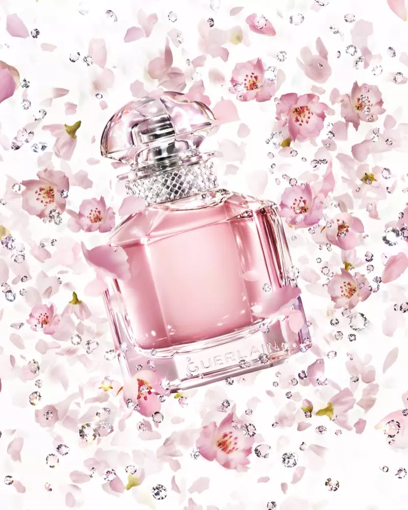 გადახედეთ Guerlain Mon Guerlain Sparkling Bouquet-ის სუნამოს ბოთლს.