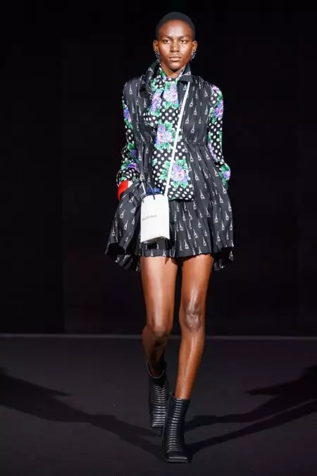 Balenciaga Elevates pikeun Musim Gugur 2019