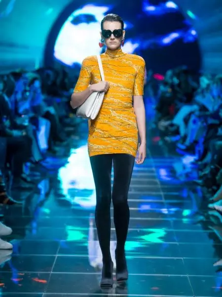 Balenciaga aporta facilidad elegante a la primavera de 2019