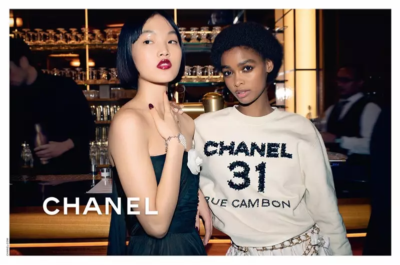 Chanel lancéiert Pre-Hierscht 2020 Kampagne.