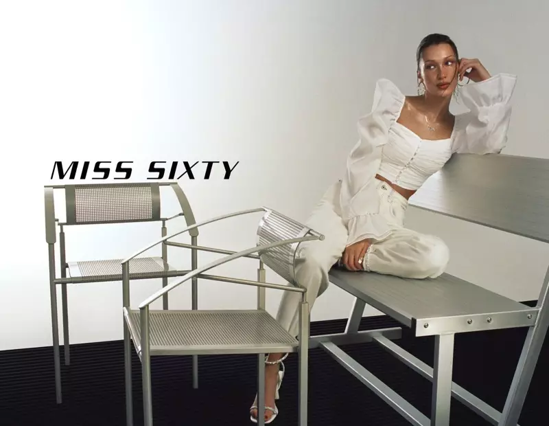 Nagsul-ob og puti, si Bella Hadid nanguna sa Miss Sixty spring-summer 2021 nga kampanya.