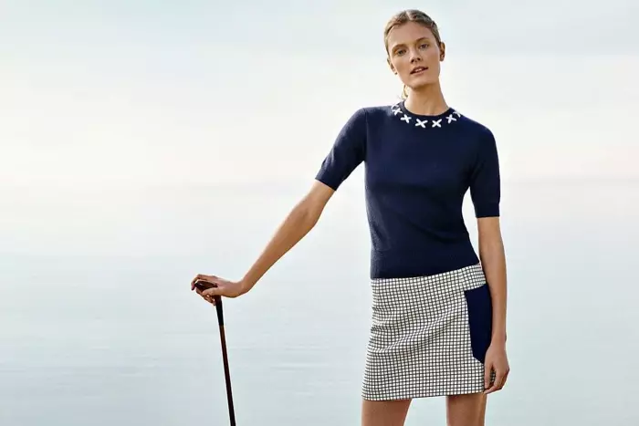 Golf mang? Tory Sport e fana ka jesi e khutšoanyane ea matsoho le skirt-block skirt