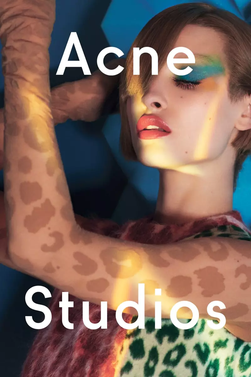 Acne Studios-ek 2016ko udazkeneko kanpainan lehoinabar estanpatuak ditu