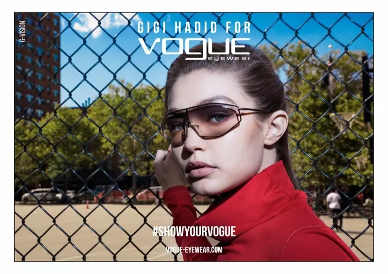 Caitheann an Supermodel Gigi Hadid comhoibriú Vogue Eyewear earrach 2019