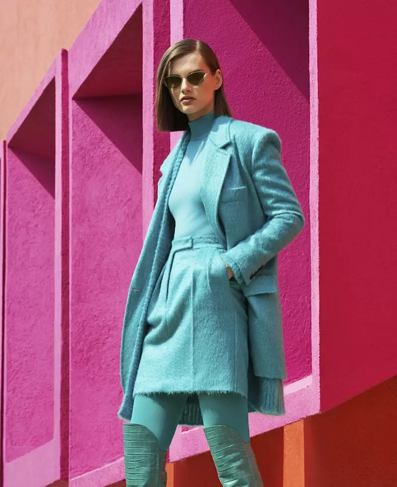 Giedre Dukauskaite tager på ny sæson Brights for Harper's Bazaar