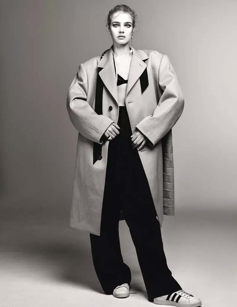 Vogue Poland Cover Story အတွက် Natalia Vodianova Captivates